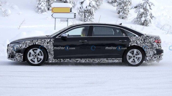 2022 audi a8 l horch spy photo 3 Економічні новини