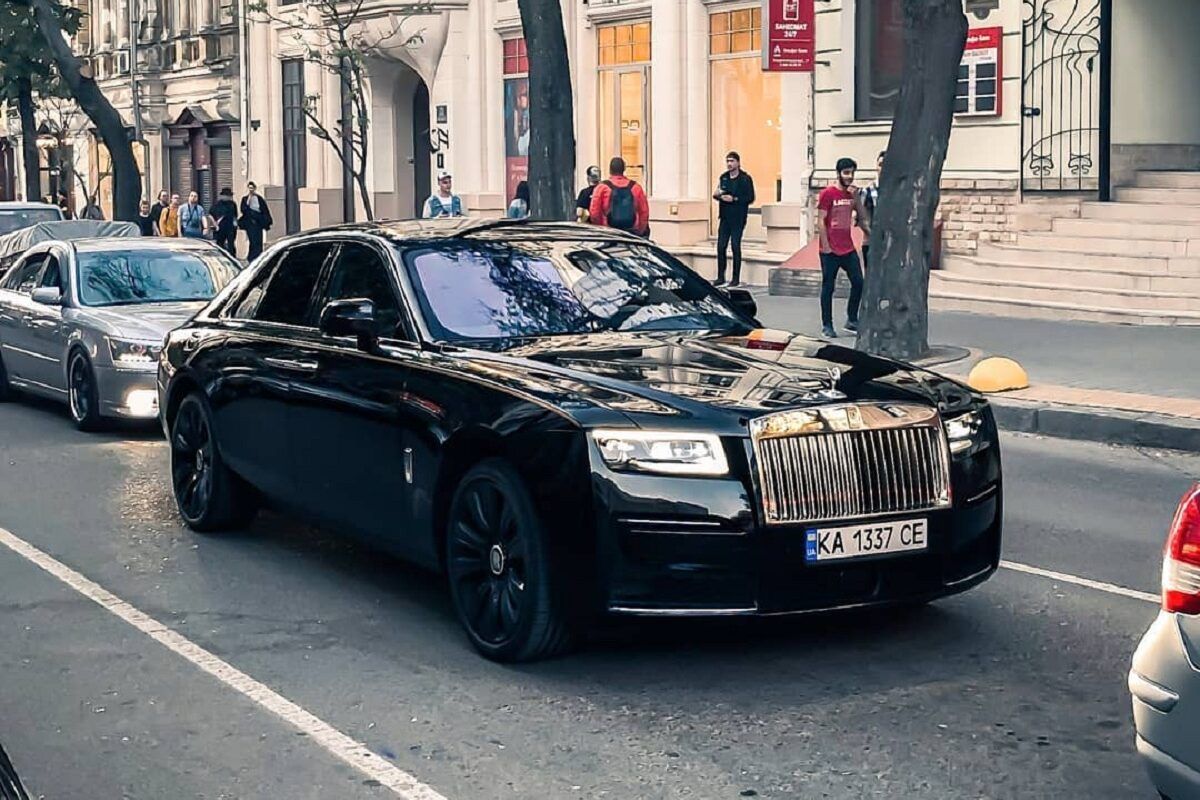 В одном из украинских городов заметили новейший Rolls-Royce за 11 миллионов (ФОТО)