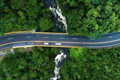 theme car road trip aerial gettyimages 1125742399 1 1640x1312 1 696x464 1 e1622449353633 Економічні новини - головні новини України та світу