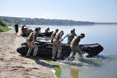 США провели курс для украинских морпехов по использованию катеров «Wing» (ФОТО)