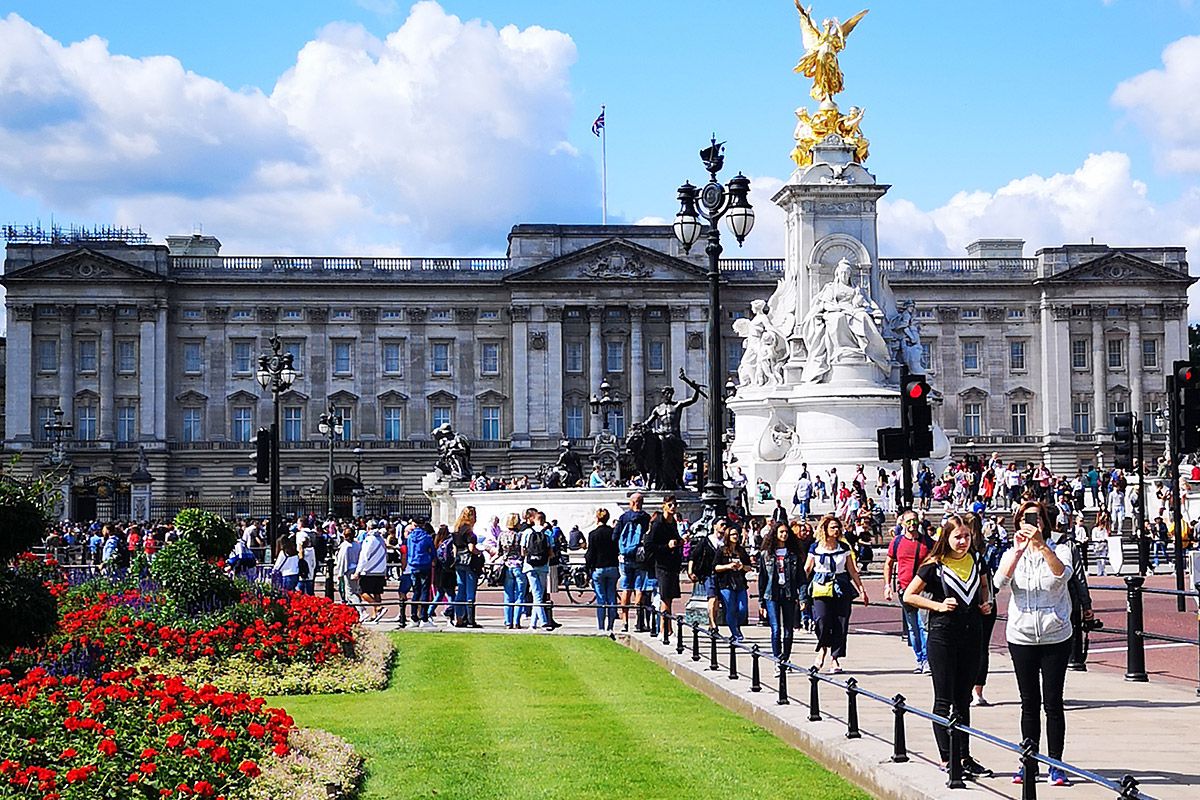 buckingham palace 1 Економічні новини