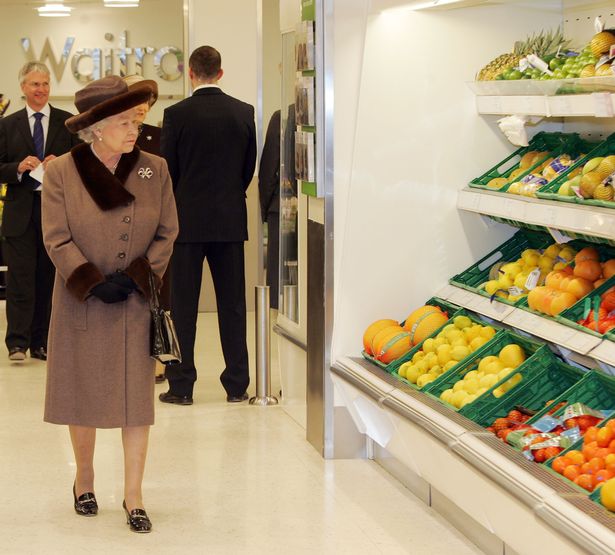 0 queen elizabeth ii at king edward court shopping centre Економічні новини