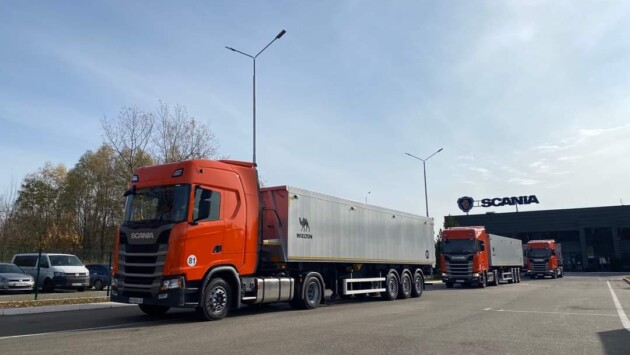 ukrainskie agrarii poluchili novejshie zernovozy scania 2 Економічні новини - головні новини України та світу