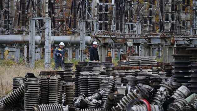 remont obladnannya liniy elektroperedach poshkodzhennya obstril gettyimages 1244287027 1 650x410 Економічні новини