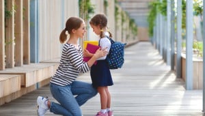 mother send daughter to school Економічні новини - головні новини України та світу