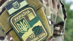 військові