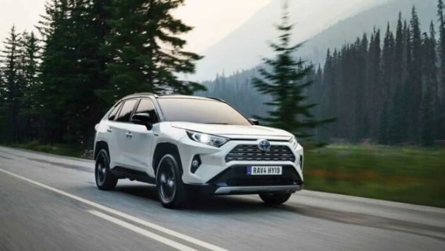 toyota rav4 hybrid 696x391 1 Економічні новини - головні новини України та світу