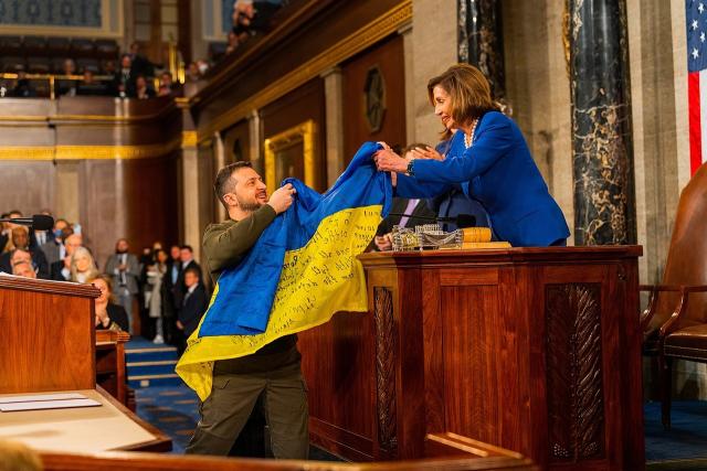 volodymyr zelensky and nancy pel Економічні новини - головні новини України та світу