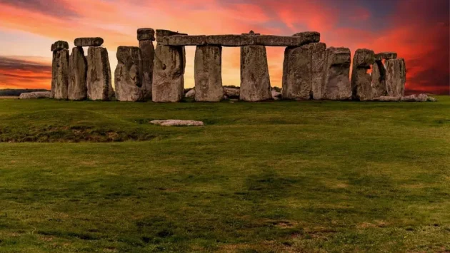 red sky stonehenge Економічні новини - головні новини України та світу