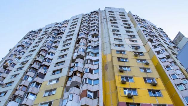 tall coloured apartment building Економічні новини - головні новини України та світу