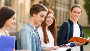 group teenagers reading project Економічні новини - головні новини України та світу