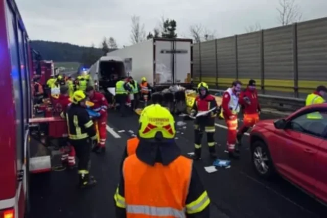 вантажівка