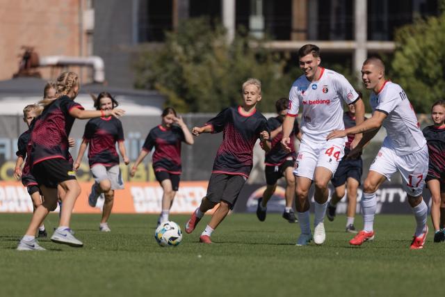 den iz komandoju koroliv u rivnomu Економічні новини