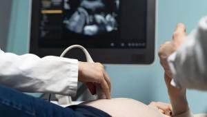 gynecologist performing ultrasou Економічні новини - головні новини України та світу