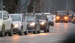 traffic jam with many cars movin Економічні новини - головні новини України та світу