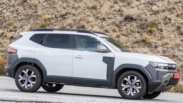 dacia duster e 4wd fotos espia 2025106758 1739962763 5 Економічні новини - головні новини України та світу